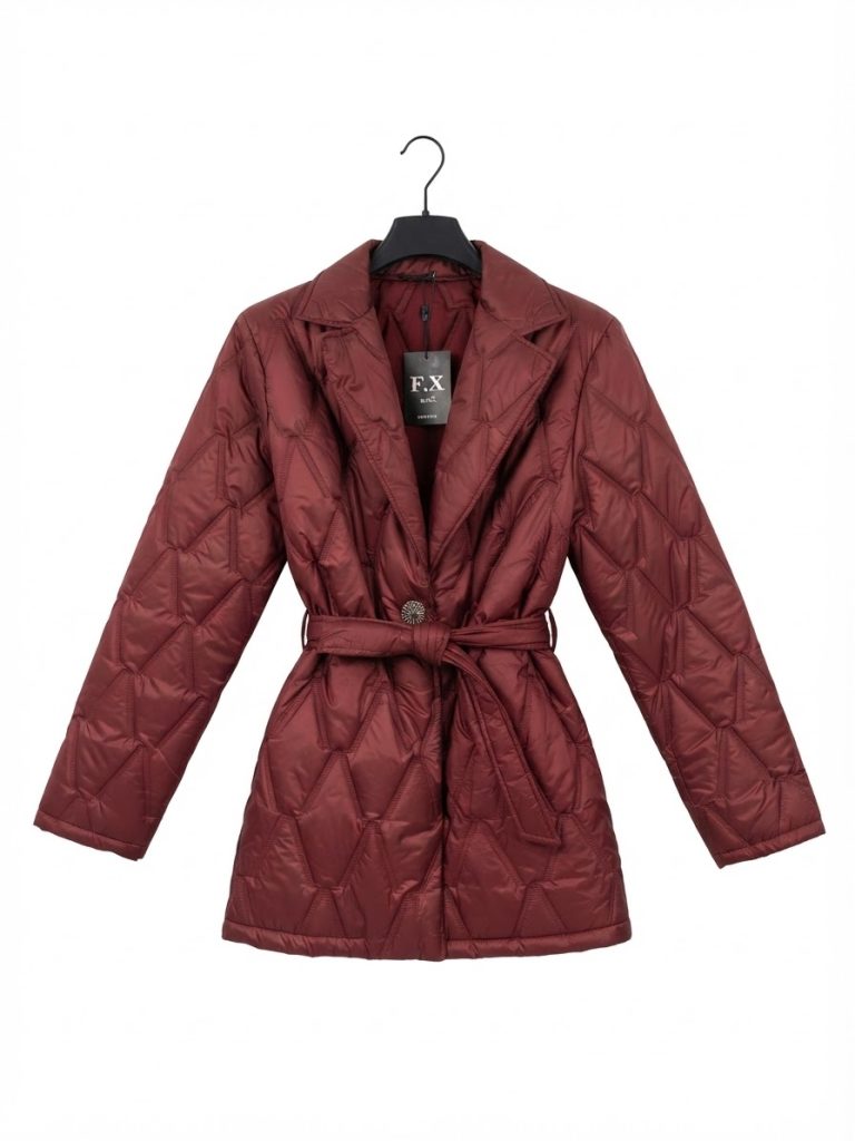 Giacca trapuntata bordeaux con cintura